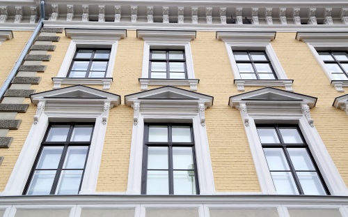 VNĪ klientus apkalpo attālināti, lielākajos objektos darbs turpinās