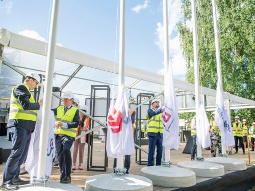 Svinīgi atklāts “Rail Baltica” stacijas būvlaukums lidostā “Rīga”