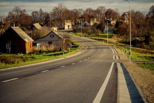 Viļakā līdz valsts robežai atjaunots ceļa segums