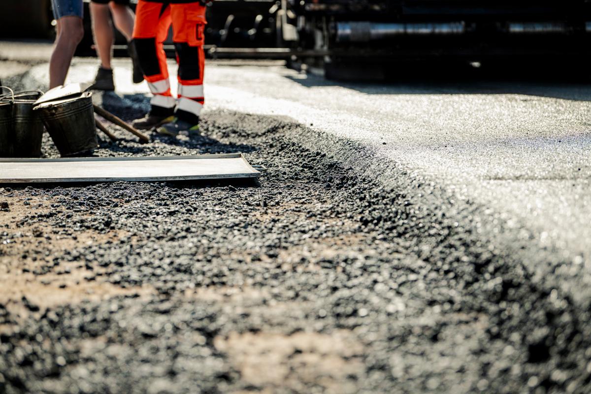 Turpinās būvdarbi valsts autoceļu tīklā un ar tiem saistītie satiksmes ierobežojumi