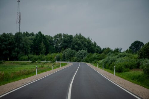 Atklāti uz asfalta segumu pārbūvētie ceļu posmi starp Vecumniekiem un Iecavu