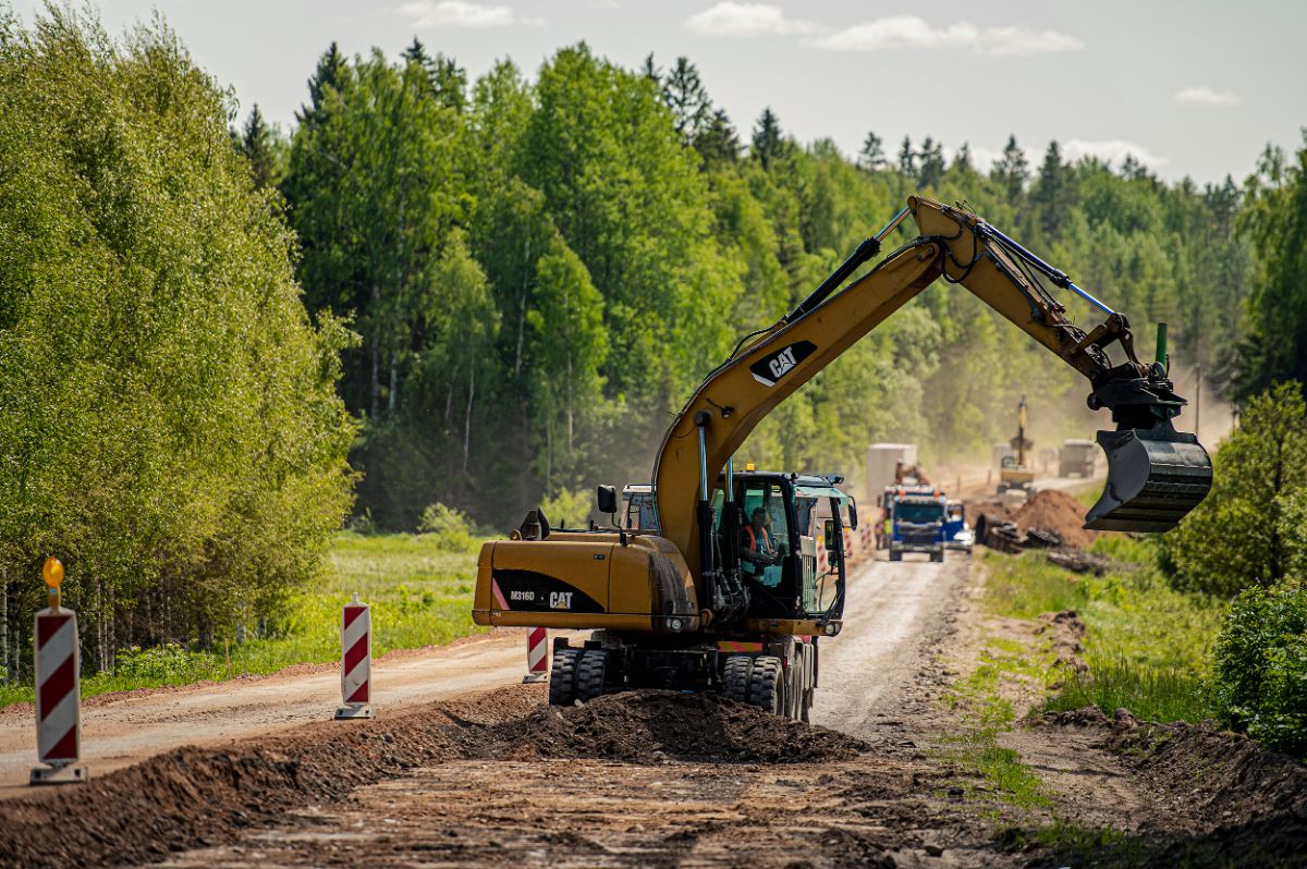 Būvdarbu norise uz reģionālā autoceļa no Madonas līdz Dzelzavai