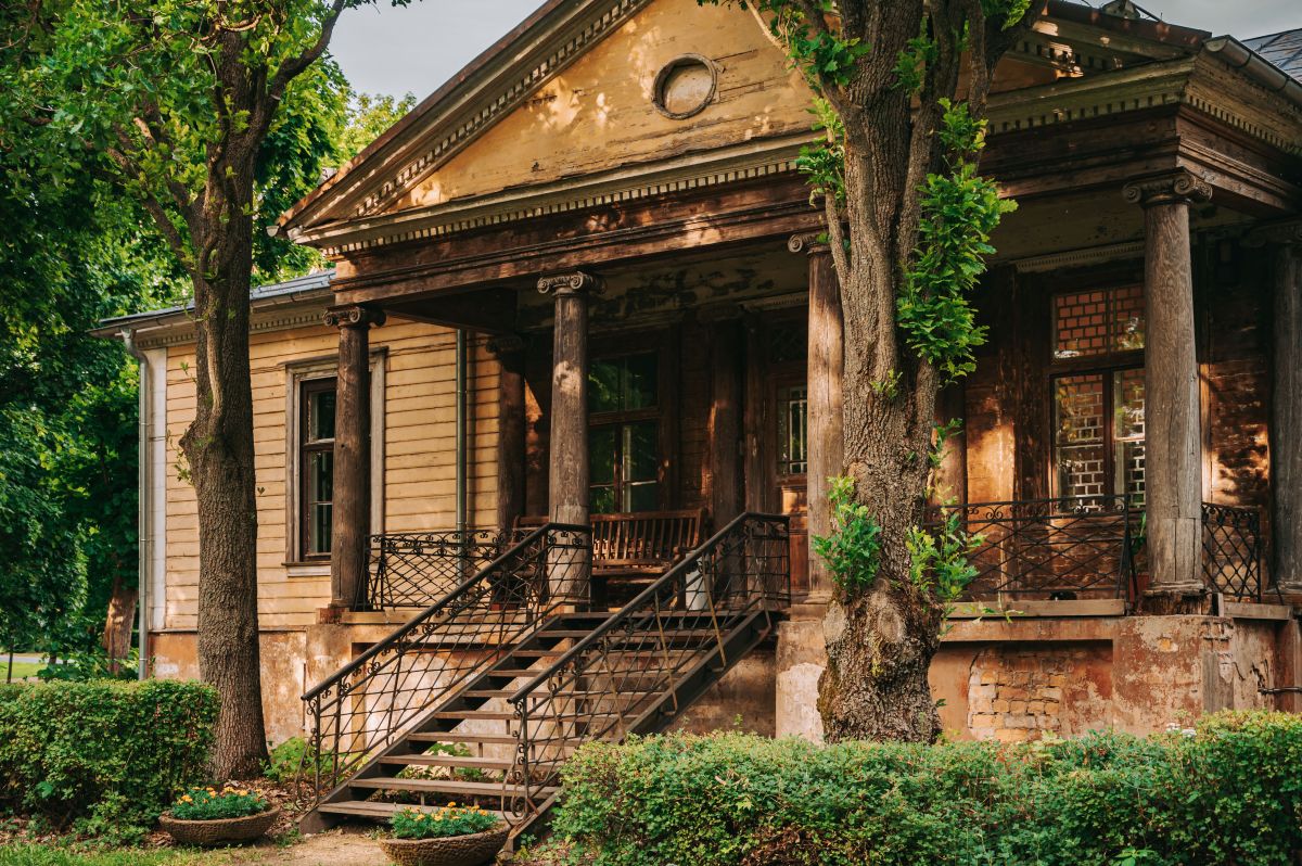 Būtiski palielinājies atsavināto degradēto būvju skaits