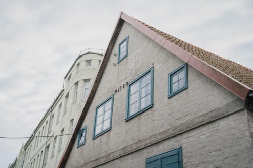 Ar pašvaldības līdzfinansējumu atjauno Liepājas vēsturisko ēku daļas