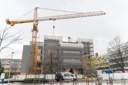 Baltijas Biomateriālu ekselences centra jaunajai ēkai nosvinēti spāru svētki