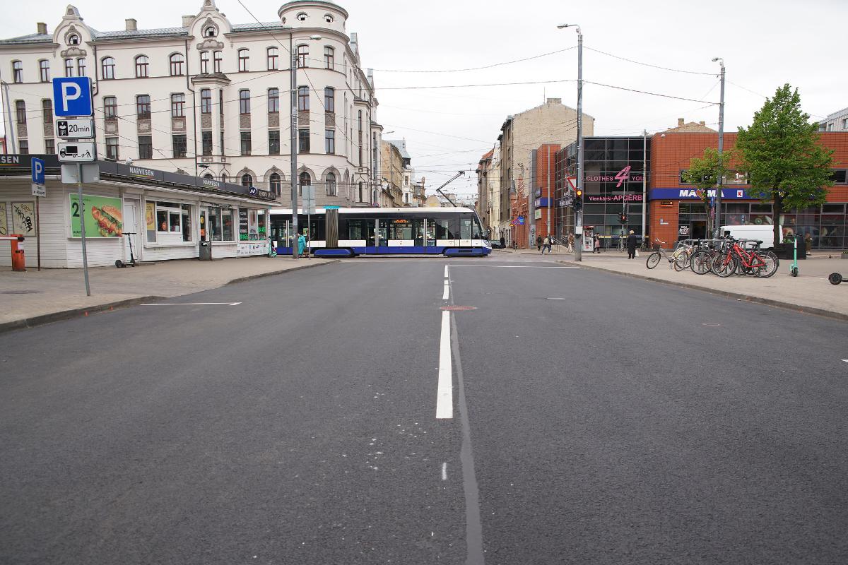 Rīgā noslēgušies Matīsa ielas seguma atjaunošanas darbi