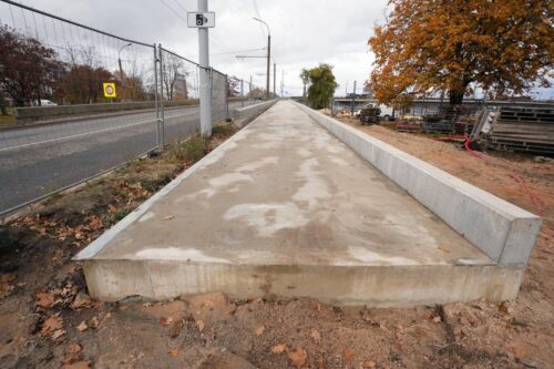 Rīgā turpinās vērienīga Mūkusalas krasta promenādes pārbūve