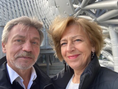 Astra un Juris Pogas – arhitektūras uzvalka spožās pogas