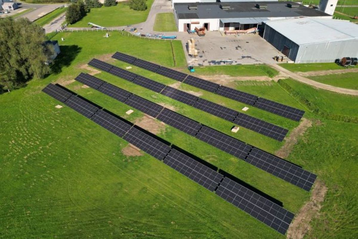 Pabeigta saules paneļu parka izveide Ādažu čipsu ražotnē