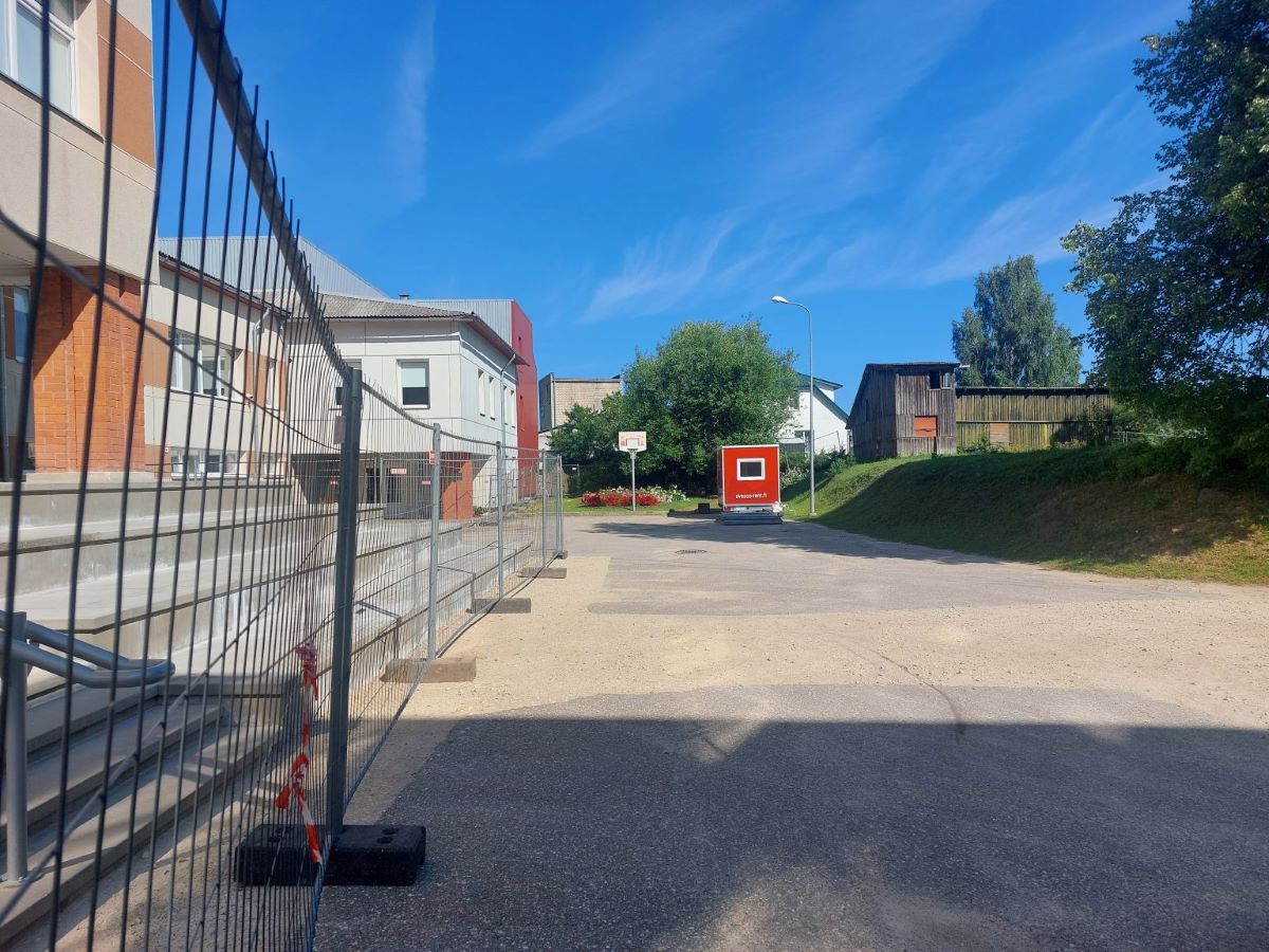 Alūksnē labiekārto pie skolām esošo publisko ārtelpu