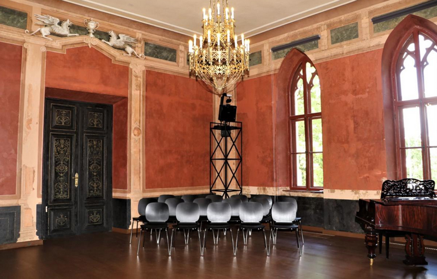 Atklāti Alūksnes Jaunās pils restaurētie mūzikas saloni