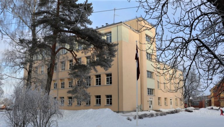 Alūksnes pilsētas sākumskolas ēkā ierīko ventilāciju