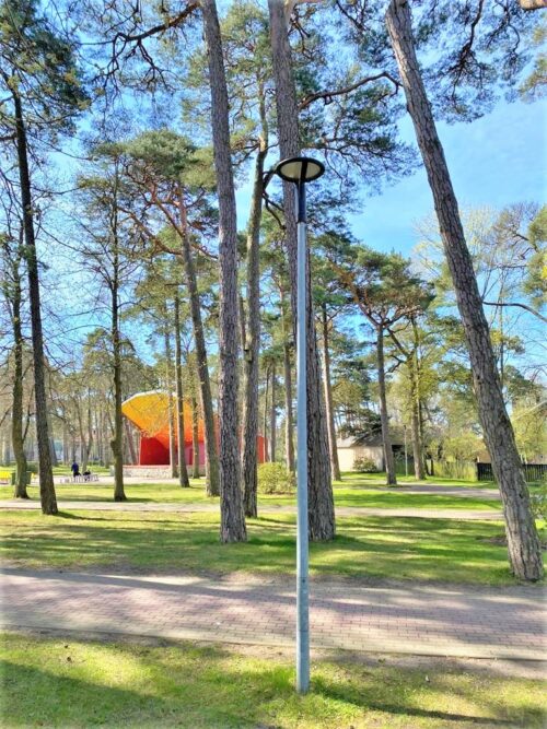 Bērnu pilsētiņā Ventspilī uzstāda modernu apgaismojumu