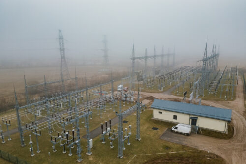 Piegādātas bateriju kontroles iekārtas elektroenerģiju uzkrājošo bateriju sistēmai