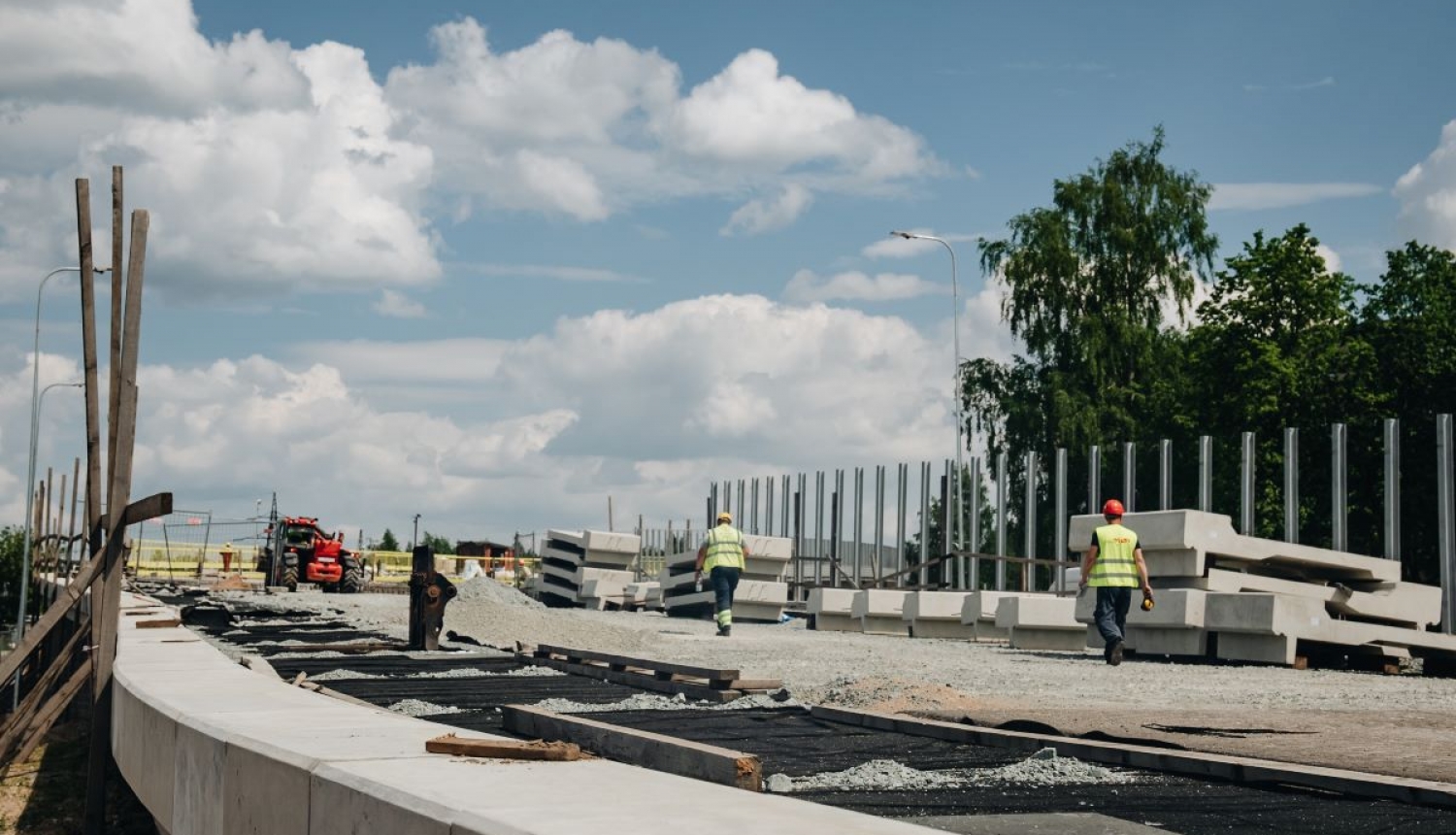 Austrumu maģistrāles būvdarbu posmā maina satiksmes organizāciju