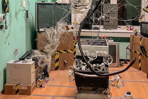 RTU studenti izveido instalāciju ar mērķi noskaidrot mājvietas ietekmi uz cilvēku