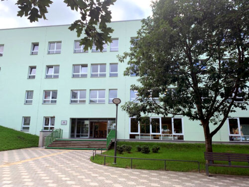 Babītes vidusskolai par 4,9 miljoniem eiro uzbūvēts jauns korpuss