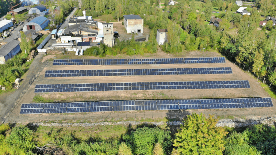Uzstādīts lielākais saules paneļu parks Kurzemē