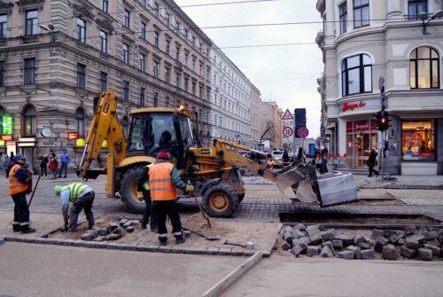 Krimināllietu par Barona ielas remonta dokumentu viltošanu turpinās skatīt nākamgad
