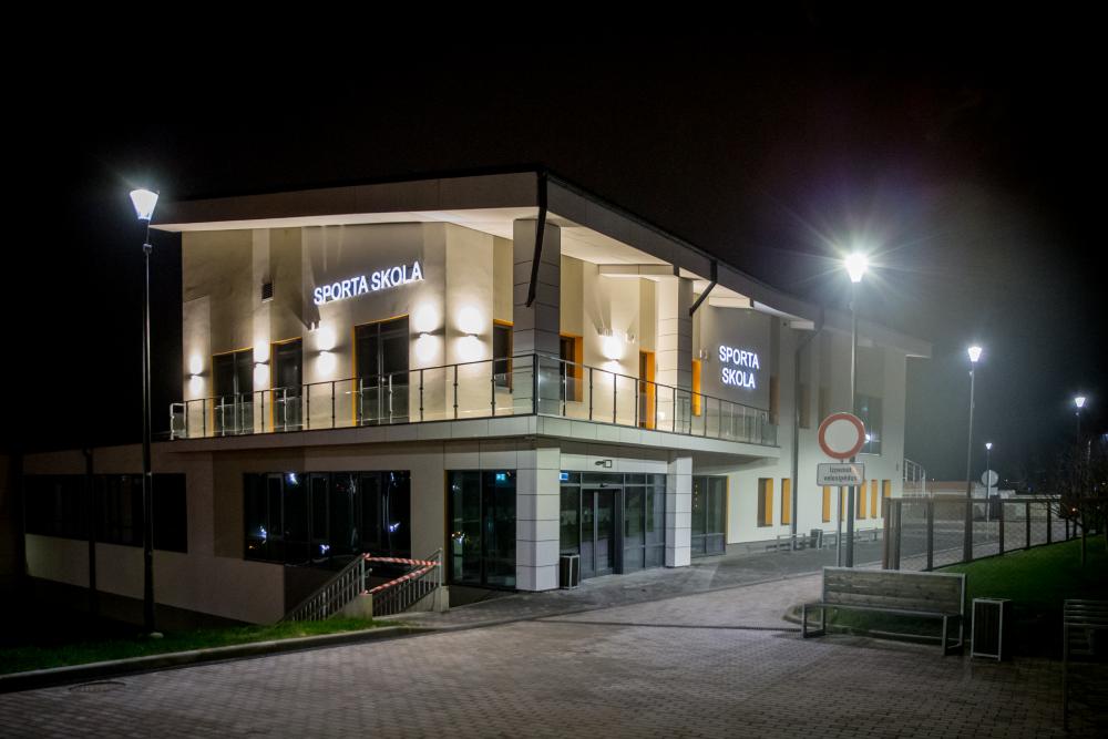 Darbu sāk jaunā Bauskas sporta halle