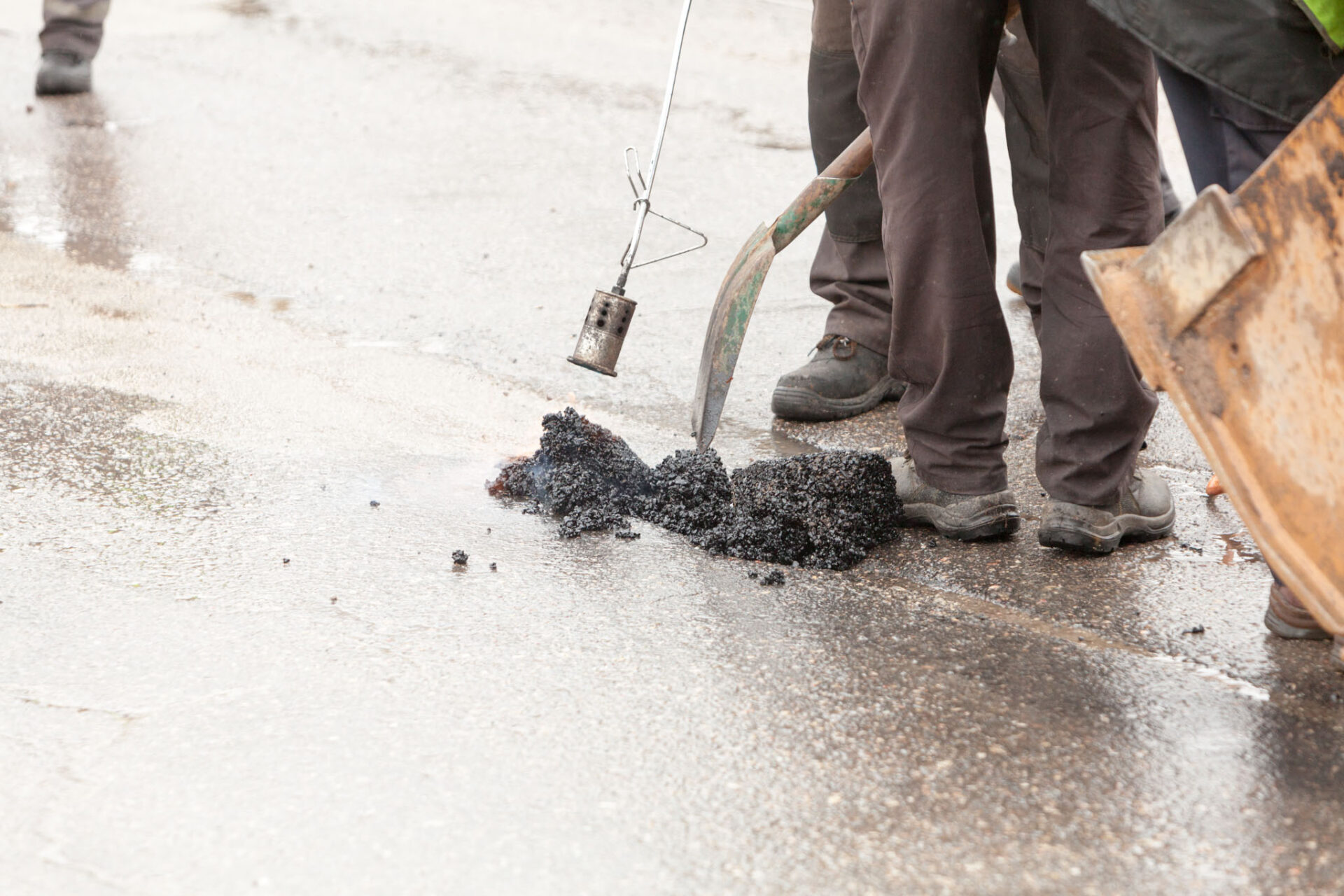 Samazinājies saremontēto bedru apjoms uz valsts autoceļiem
