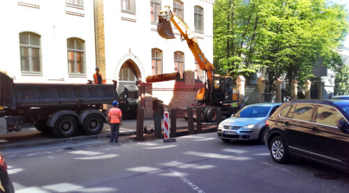 Pabeigta divu kilometru gara ūdensvada izbūve Bruņinieku ielā