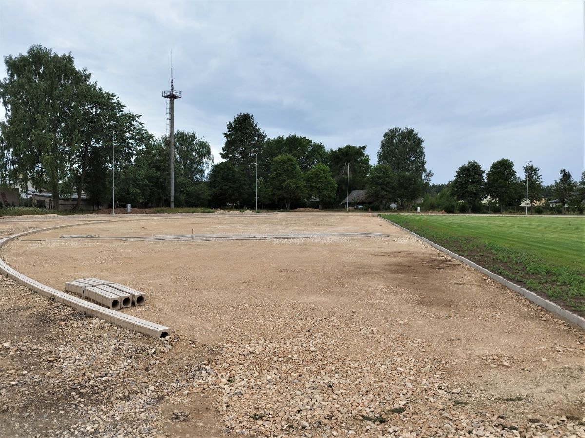 Noslēgumam tuvojas Carnikavas stadiona rekonstrukcija