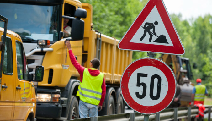 Pie Dobeles un Bauskas sākusies ceļa seguma atjaunošana