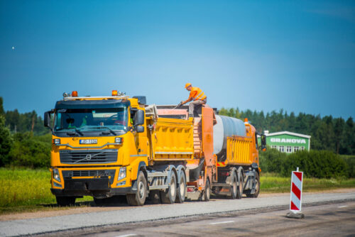 Plāno būvēt četrjoslu ātrgaitas ceļus