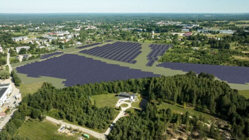 Sākta Cēsu saules elektrostacijas būvniecība Priekuļu pagastā