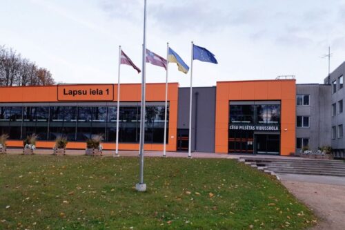 Turpinās pārbūves darbi Cēsu Pilsētas vidusskolā