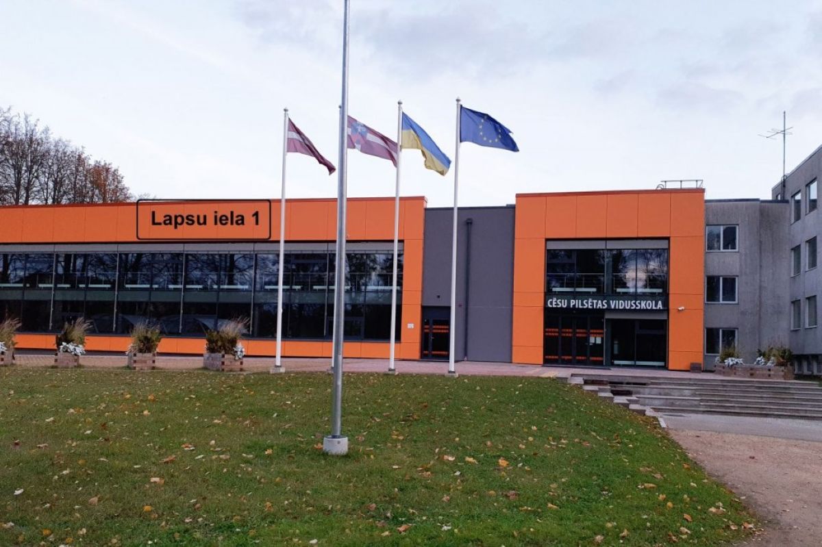 Turpinās pārbūves darbi Cēsu Pilsētas vidusskolā