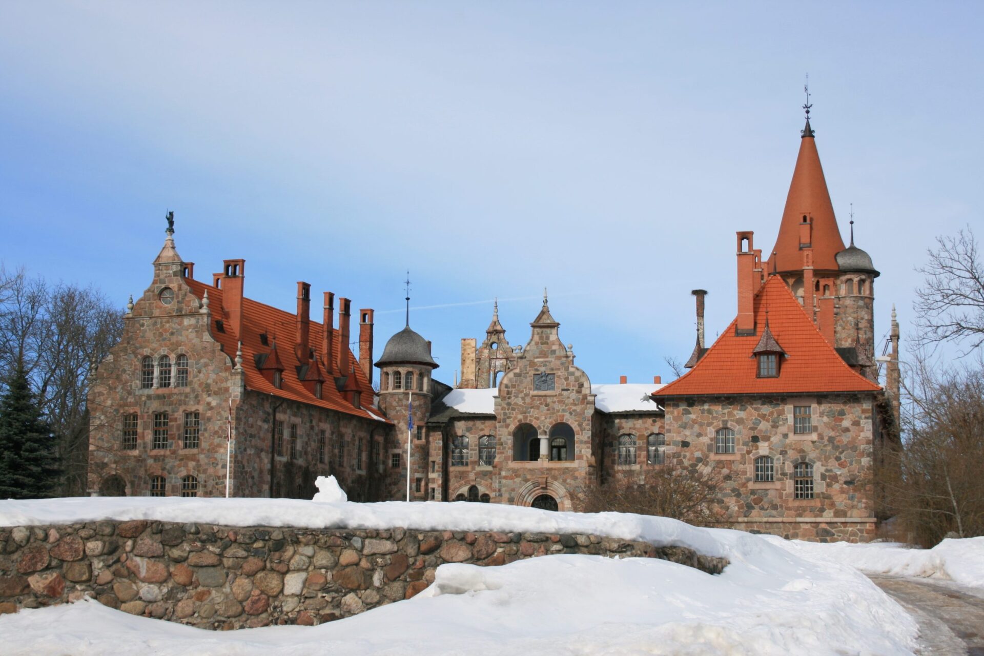 Pēc vērienīgas restaurācijas durvis vērs Cesvaines pils