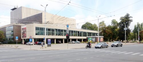 Izsludina iepirkumu Dailes teātra apkārtnes labiekārtošanai