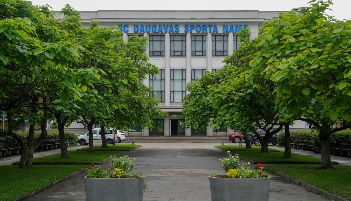 Rīgā atjaunos Daugavas sporta nama ēku, peldbaseina telpu un priekšlaukumu