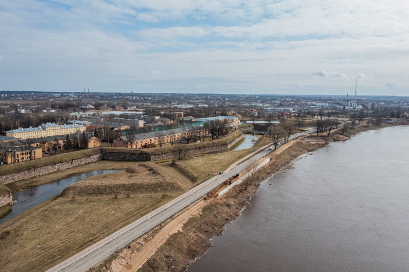 Pabeigta Daugavpils cietokšņa krastmalas izveide