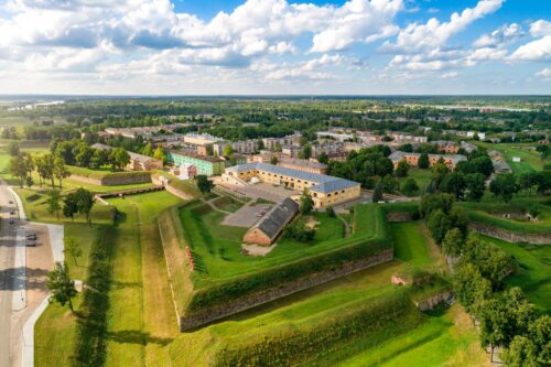 Daugavpils cietoksnī atjaunos bastiona eskarpa sienu