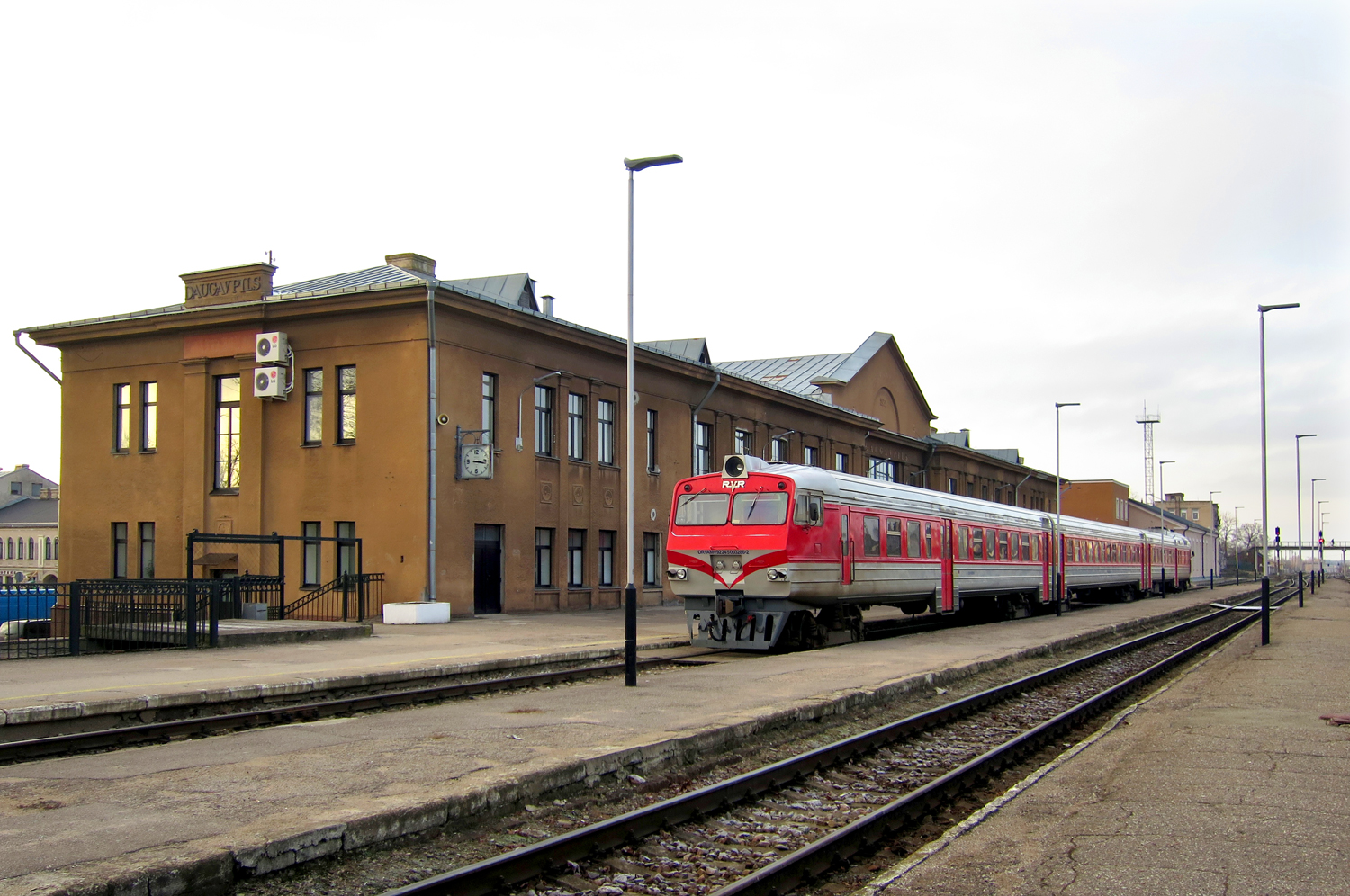 Pārbūvēs pazemes tuneli Daugavpils stacijas ēkā