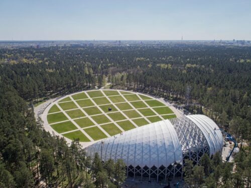 Ekspluatācijā nodota Mežaparka Lielās estrādes centrālā ēka