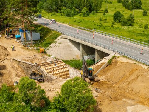 No Salas līdz Jēkabpilij būvē gājēju un velobraucēju infrastruktūru