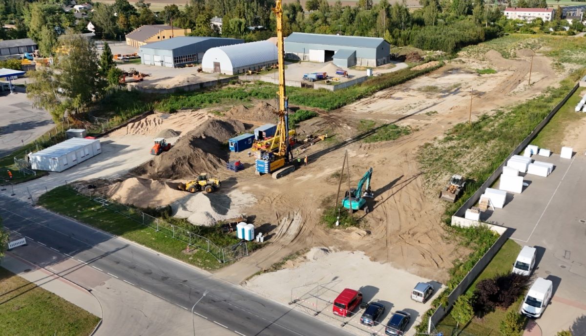 Dobelē sākta SIA “Tenachem” jaunās noliktavas ēkas būvniecība