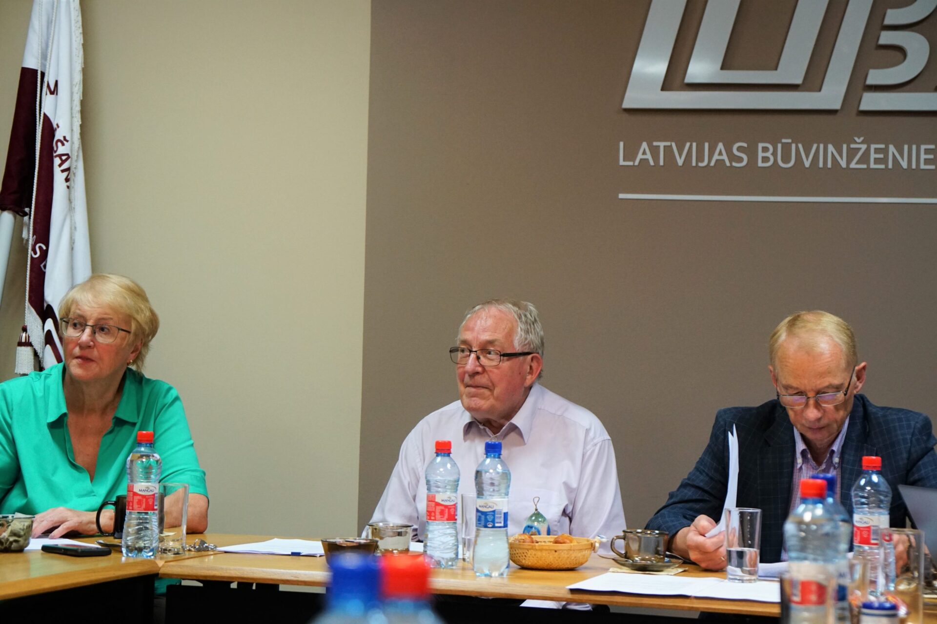 LBS valdē apspriež sertifikāciju, BIS lietošanu un normatīvus