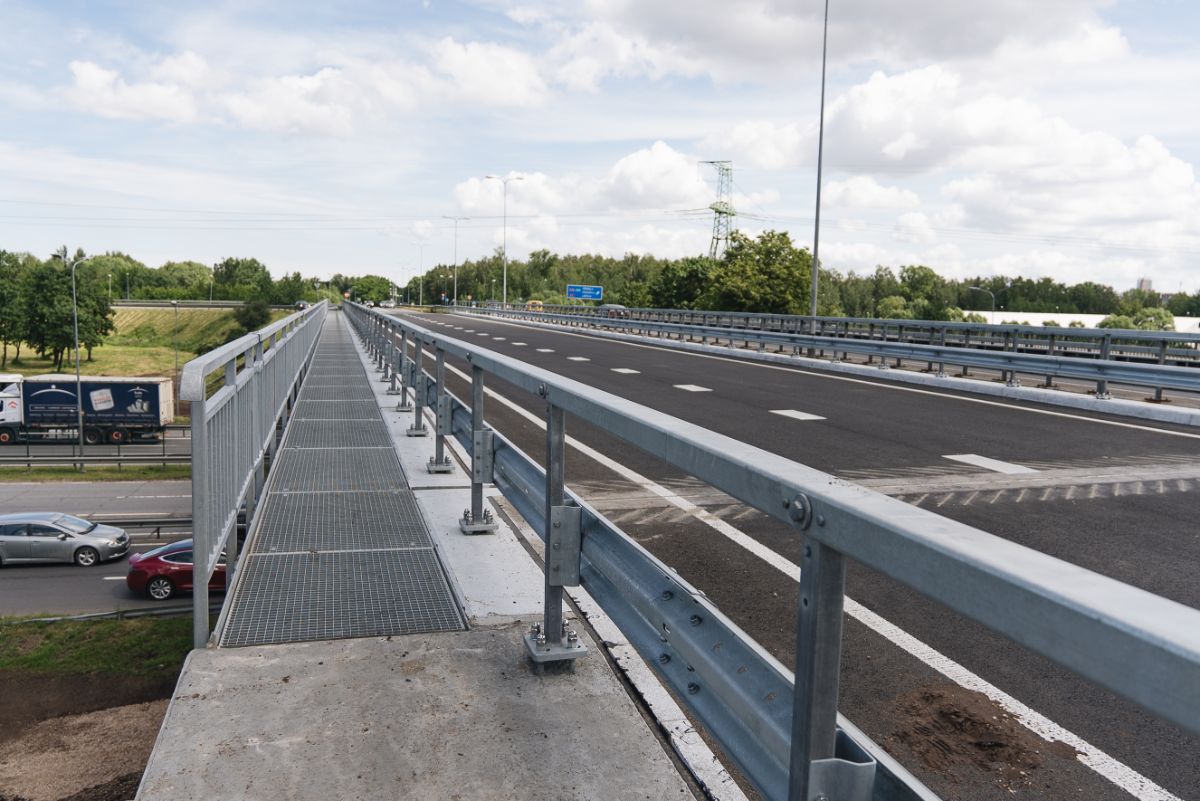 Atjaunots pārvads pār Kārļa Ulmaņa gatvi