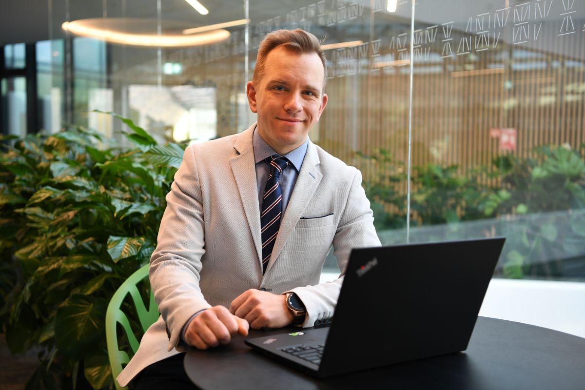 Drošo ostu radītājs Dāvis Golds