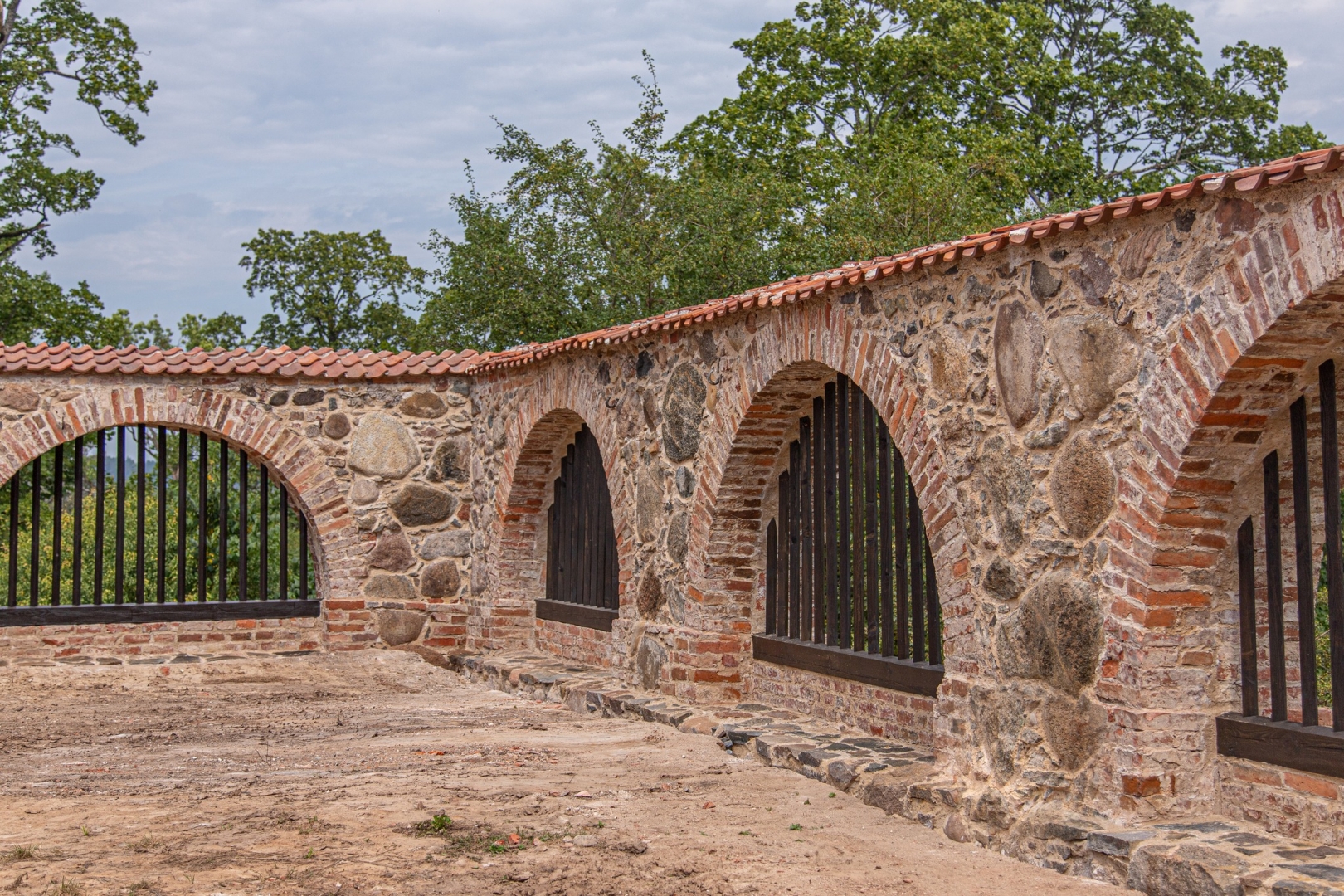 Veikti Durbes pils apkārtmūra konservācijas darbi