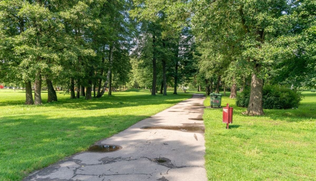 Sāk atjaunot vēsturisko Ēbelmuižas parku Ziepniekkalnā