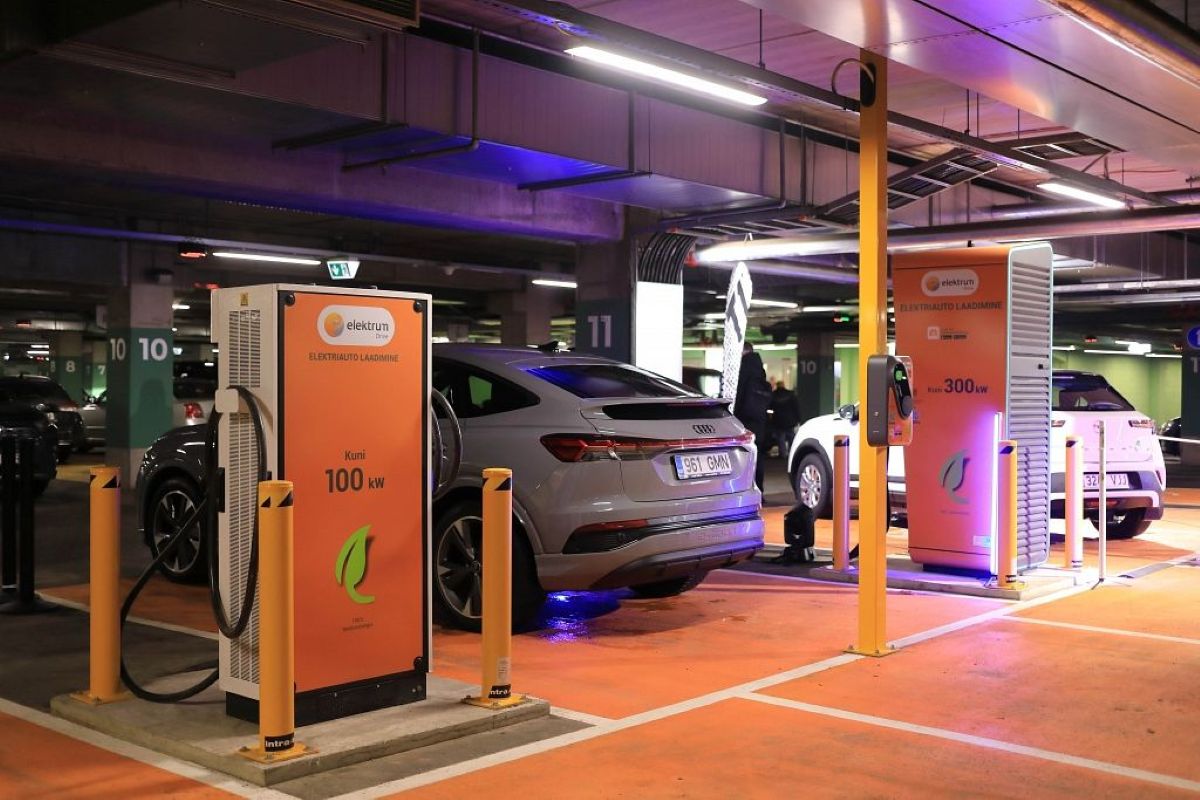 “Elektrum Drive” atklājis lielāko elektromobiļu uzlādes parku Igaunijā
