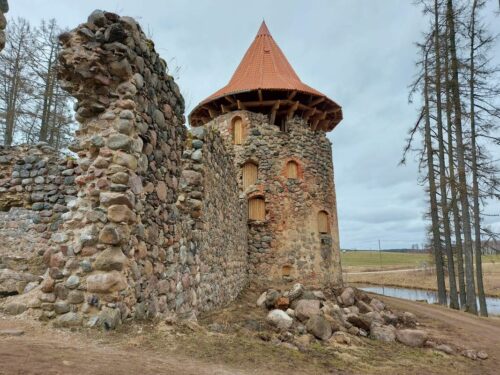 Pabeigta Ērģemes viduslaiku pils Ziemeļu torņa atjaunošana
