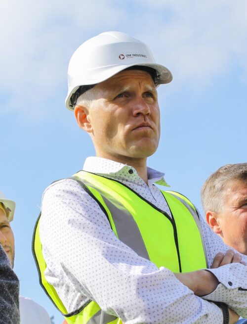 Izcelt gaismā inženierus