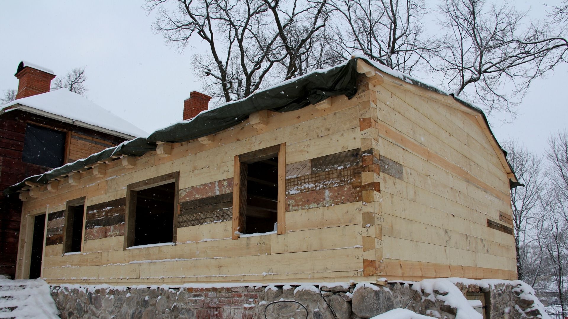 Turpinās būvdarbi Valmieras vēsturiskajā centrā